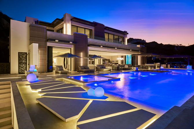 Ultimate Bachelor/Bachelorette Party Packages: Concierge Services, Transportation, Private Chef, Luxury Yacht & More image 2