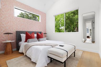 ArtHaus: Luxe East Austin Escape with Pool, Hot Tub + Firepit image 21