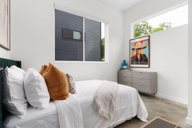 ArtHaus: Luxe East Austin Escape with Pool, Hot Tub + Firepit image 16