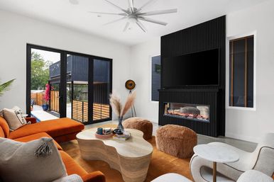 ArtHaus: Luxe East Austin Escape with Pool, Hot Tub + Firepit image 7