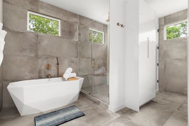 ArtHaus: Luxe East Austin Escape with Pool, Hot Tub + Firepit image 28