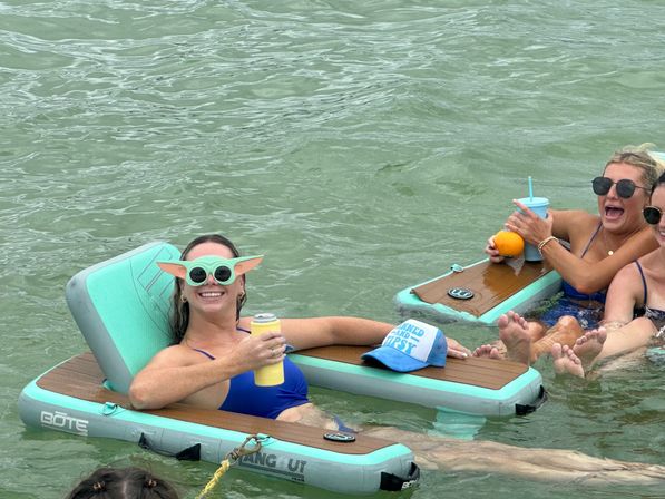 Crab Island Pontoon Charter Excursion image 18