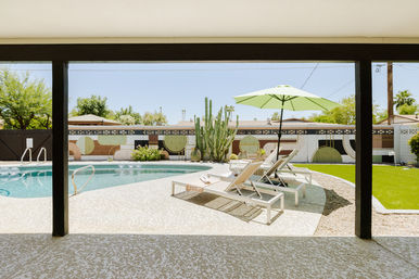 The Lounge Scottsdale: Indoor/Outdoor Living with Pool, Fire Pit & Grill image 7