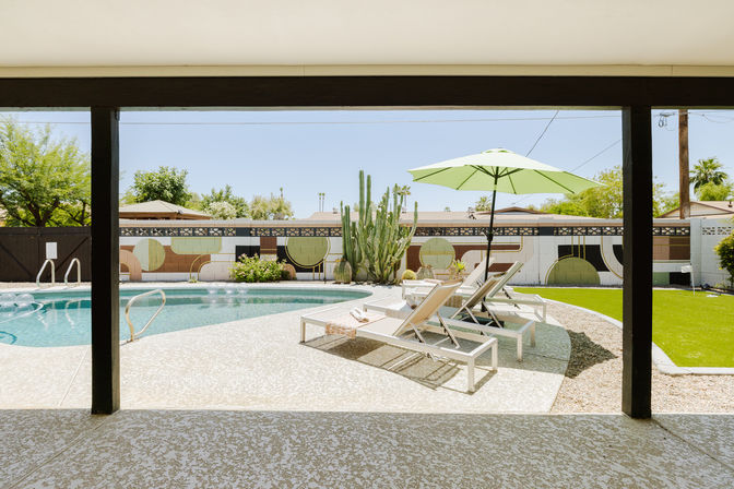 The Lounge Scottsdale: Indoor/Outdoor Living with Pool, Fire Pit & Grill image 7