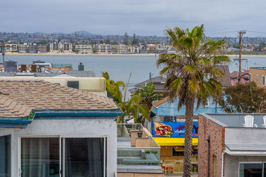 Mission Beach 4 Bedroom Rental: Wave Hello to Paradise! image 55
