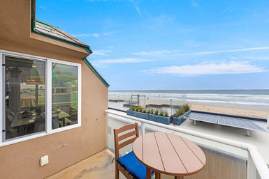Mission Beach 4 Bedroom Rental: Wave Hello to Paradise! image 8