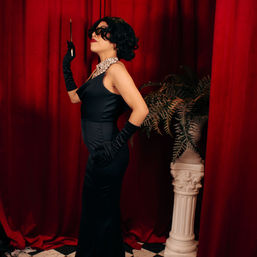 Hollywood Starlet Photoshoot with Costumes, Wigs & Backdrops! image 10