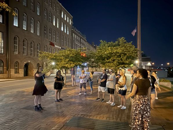 Nashville Booze and Boos Tour: Ghost Tour + Bar Crawl image 10