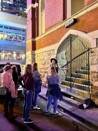 Nashville Booze and Boos Tour: Ghost Tour + Bar Crawl image 2