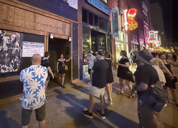Nashville Booze and Boos Tour: Ghost Tour + Bar Crawl image 5