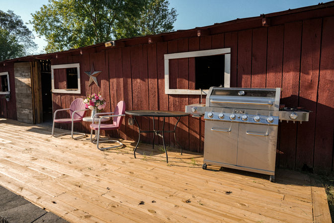 VIP Dine & Dip Experience at Charming Farmhouse: Custom Menus with Private Mixologist and Insta-Worthy Photo-Ops image 15