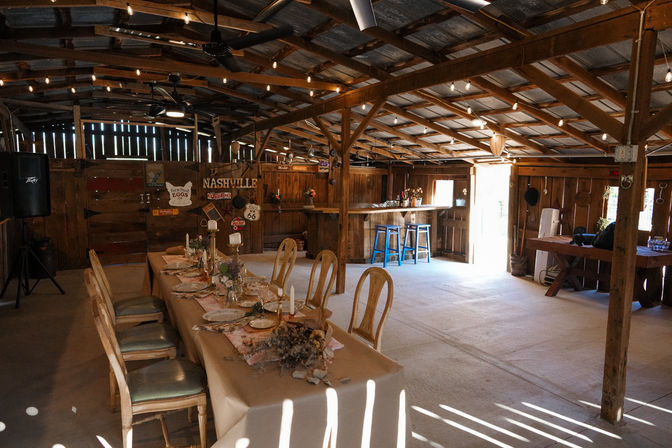 VIP Dine & Dip Experience at Charming Farmhouse: Custom Menus with Private Mixologist and Insta-Worthy Photo-Ops image 6