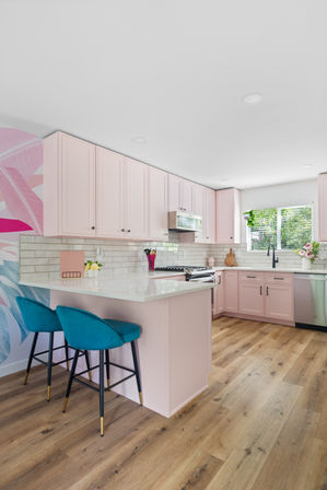 Colorful, Insta-Worthy Dreamhouse for Bachelorettes, Birthdays and Girls' Trips image 10