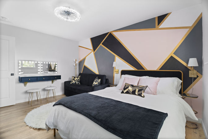 Colorful, Insta-Worthy Dreamhouse for Bachelorettes, Birthdays and Girls' Trips image 28
