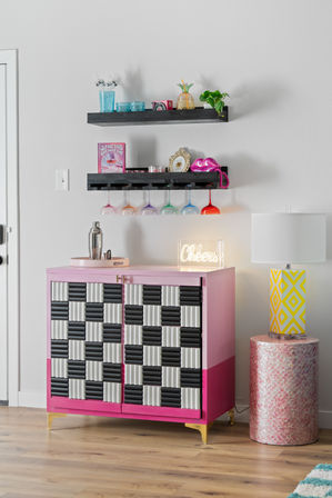 Colorful, Insta-Worthy Dreamhouse for Bachelorettes, Birthdays and Girls' Trips image 5