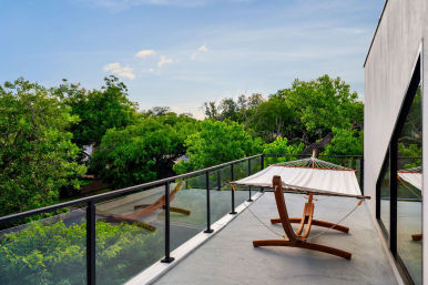Casa Sol: Rooftop Fire Pit, Pool & Hot Tub in East Austin image 24
