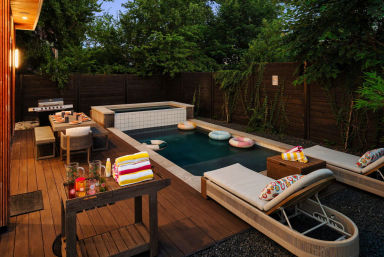 Casa Sol: Rooftop Fire Pit, Pool & Hot Tub in East Austin image 29
