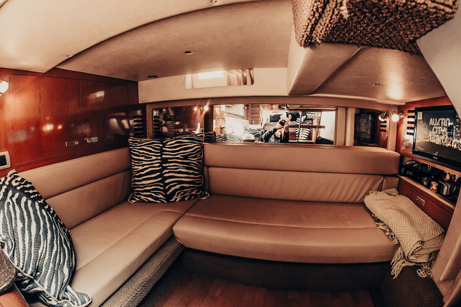 Yacht Party on Lake Michigan: 40' Sea Ray Yacht Charter image 10