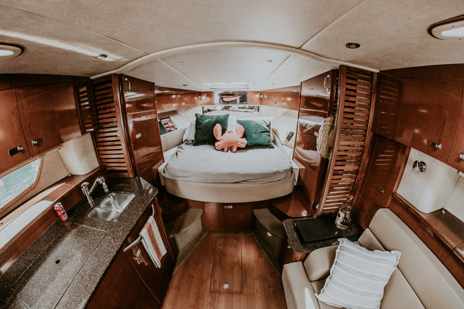 Yacht Party on Lake Michigan: 40' Sea Ray Yacht Charter image 12
