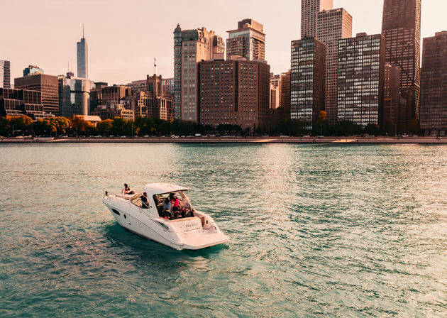 Yacht Party on Lake Michigan: 40' Sea Ray Yacht Charter image 1