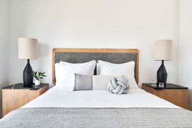 Sentral SoBro: Walk to Broadway, Rooftop Pool + Fire Pit image 15