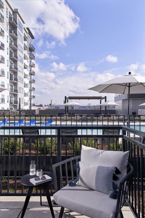 Sentral SoBro: Walk to Broadway, Rooftop Pool + Fire Pit image 35