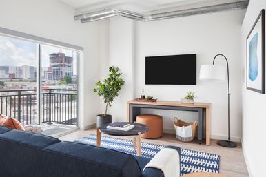 Sentral SoBro: Walk to Broadway, Rooftop Pool + Fire Pit image 7