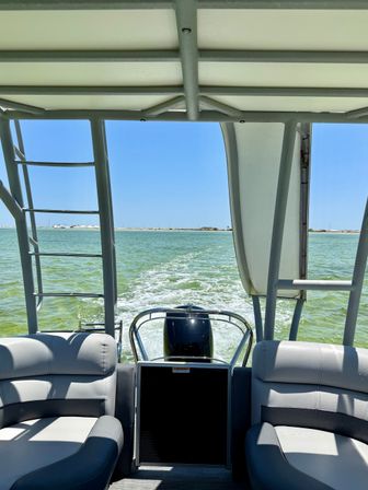 Crab Island Pontoon Rental: Tiki Bar Kick-Off, Lily Pad, Bluetooth Sound & More image 15
