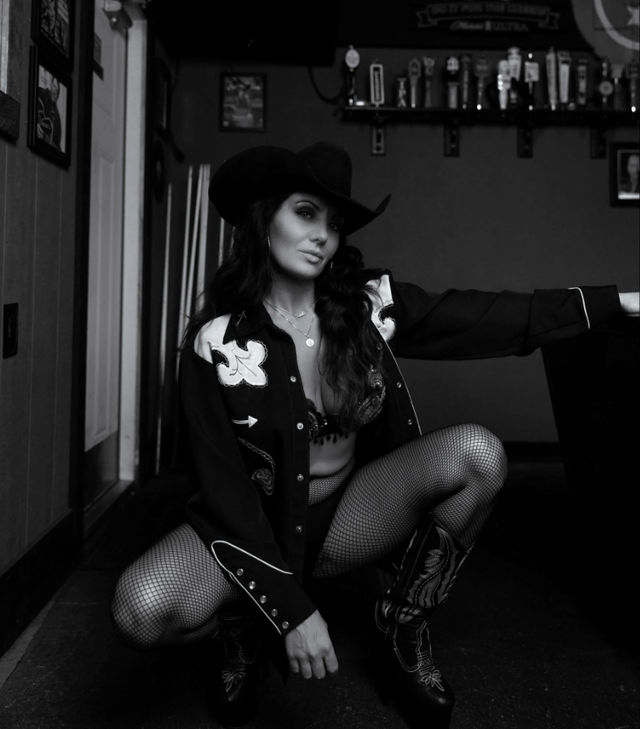 Private Bachelor Party Package: Line, Chair or Pole Dancing Experience with Lap Dance Class! image 4