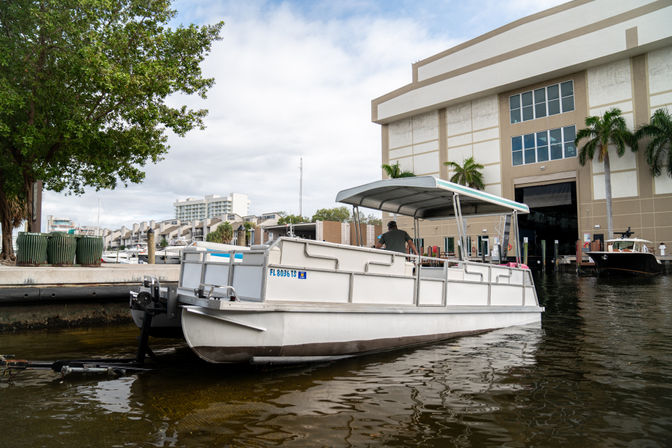 Private Pontoon Boat Party with Room for 10 People (BYOB) image 1