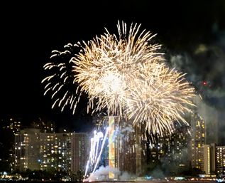 Waikiki Fireworks Catamaran Cruise: BYOB Party Sail for Bachelorettes, Birthdays & Groups image 10