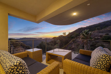 Wander Malibu Canyon: 4 BR Canyon Retreat with Stunning Views image 8