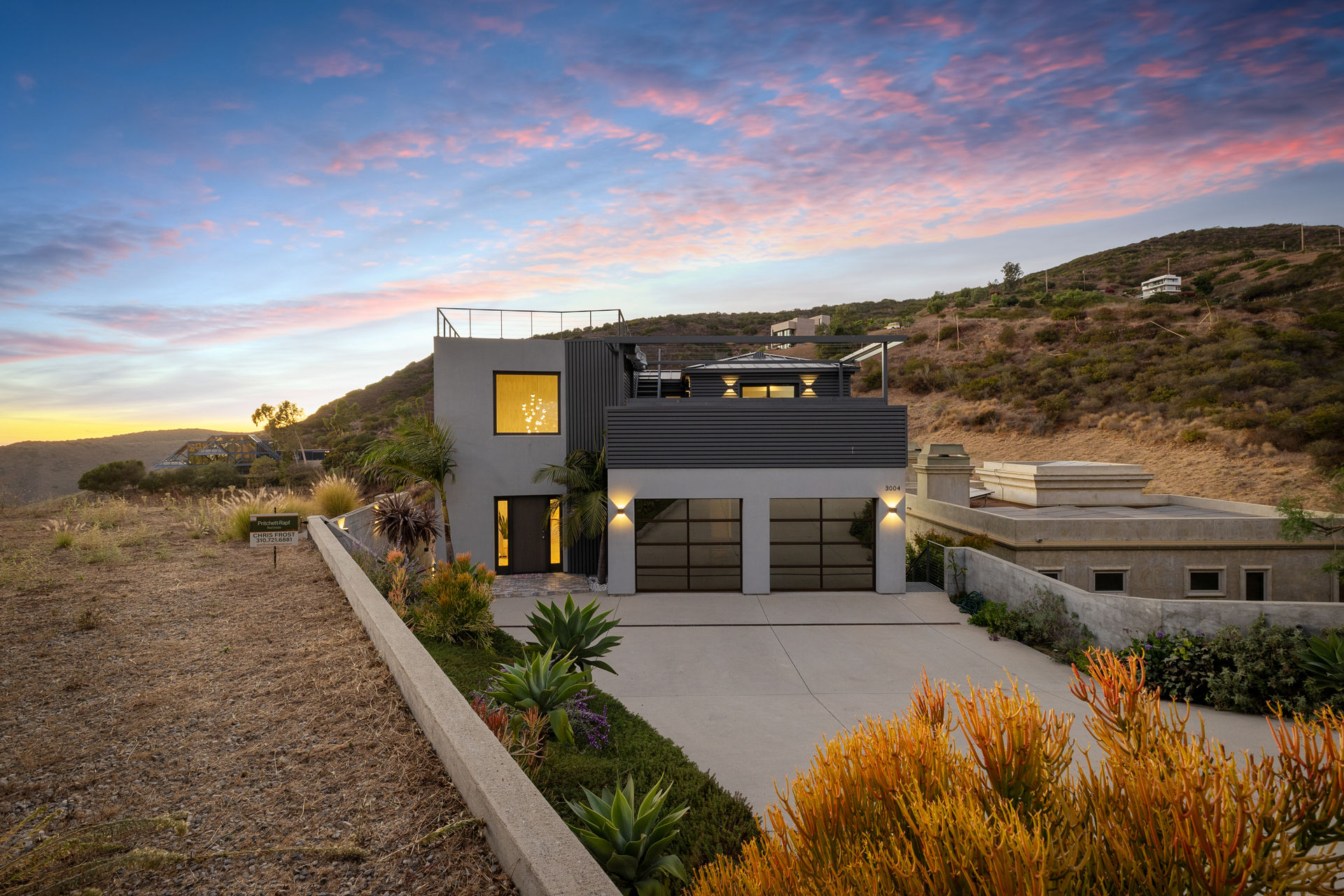 Wander Malibu Canyon: 4 BR Canyon Retreat with Stunning Views image 1