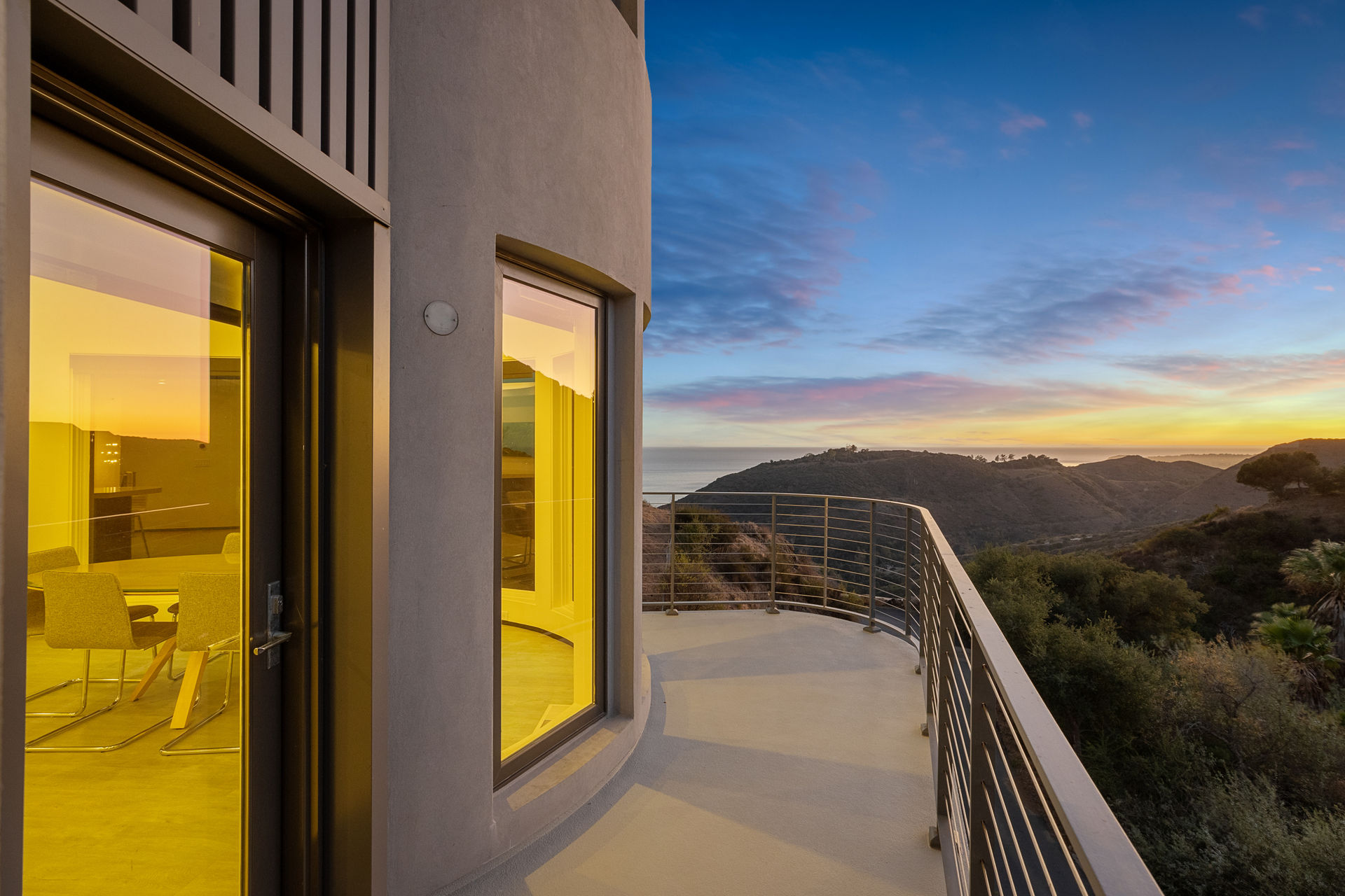 Wander Malibu Canyon: 4 BR Canyon Retreat with Stunning Views image 2