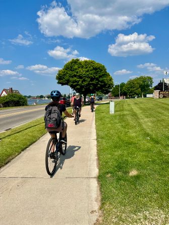 Bike & Coffee Tour of Grand Haven: 3 Cafe Stops, Beach Adventure + Local Guide image 13