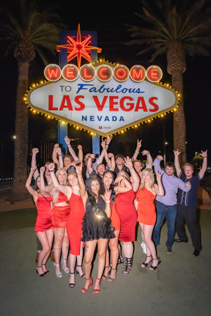 Nightclub on Wheels: Lounge Entry, Private Party Bus with Free Drinks + Photo Stop & Nightclub of Your Choice with Free Entry image 23