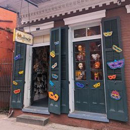 Headpiece-Making Class: Design Your Own Glam Look in the French Quarter image 4