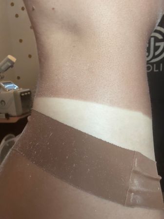 Get the Perfect Bronzed Body Glow for the BACH Weekend image 6