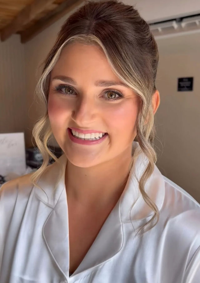 Get the Perfect Bronzed Body Glow for the BACH Weekend image 4