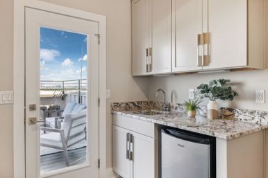 4-Story Country Music Themed Vacation Home: Rooftop, Hot Tub + Sweeping Views image 41