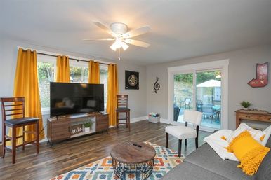 Nashville Vibes at Ivywood: Hot Tub, Fire Pit & Outdoor Dining image 7