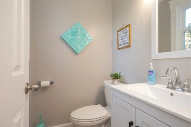 Nashville Vibes at Ivywood: Hot Tub, Fire Pit & Outdoor Dining image 12