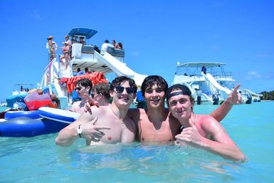 Private Party Boat with Snorkeling, Lunch, Unlimited Drinks & Sand-Bar image 11