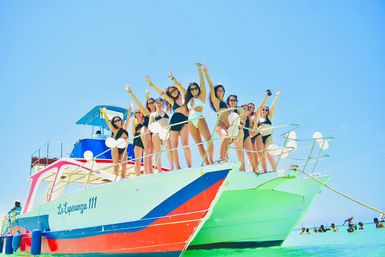 Private Party Boat with Snorkeling, Lunch, Unlimited Drinks & Sand-Bar image 21