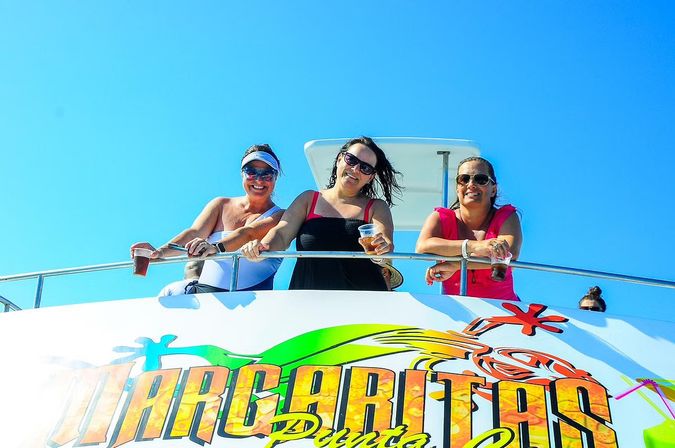 Private Party Boat with Snorkeling, Lunch, Unlimited Drinks & Sand-Bar image 27