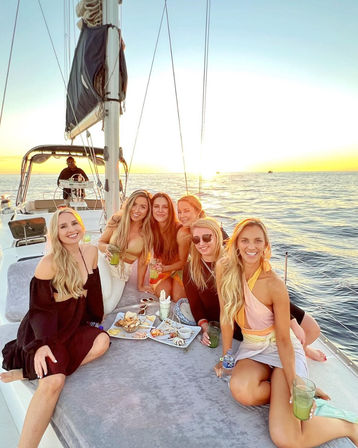 Breathtaking Sunset Sailboat Cruise through El Arco, Lovers Beach and the Sea Lion Colony image 1