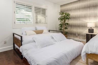 Tropic Oasis II: Bali-Inspired Villa with Heated Pool, Putting Green & Outdoor Lounge image 26