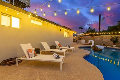 Tropic Oasis II: Bali-Inspired Villa with Heated Pool, Putting Green & Outdoor Lounge image 5