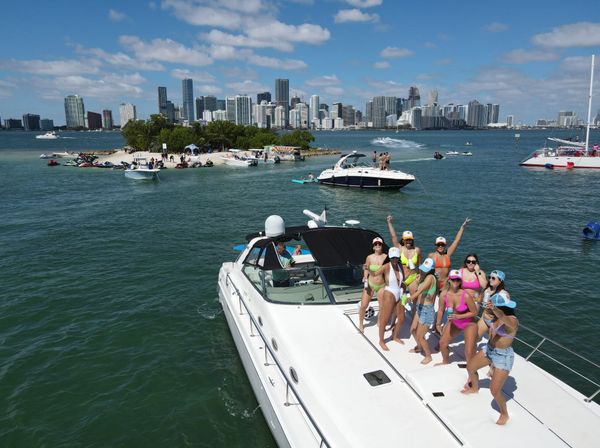 Miami Magic: 55' SeaRay Party on the Water image 5