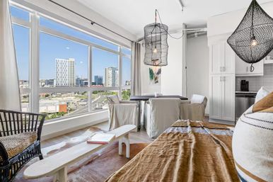 Artisan Retreat: Rooftop Pool, City Views + Walk to Broadway image 5